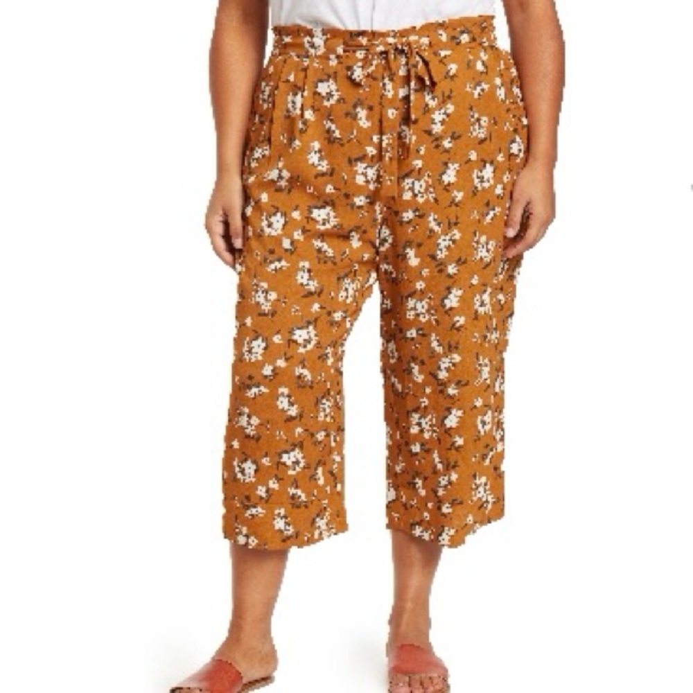 Tie Front Floral Print Cropped Pants